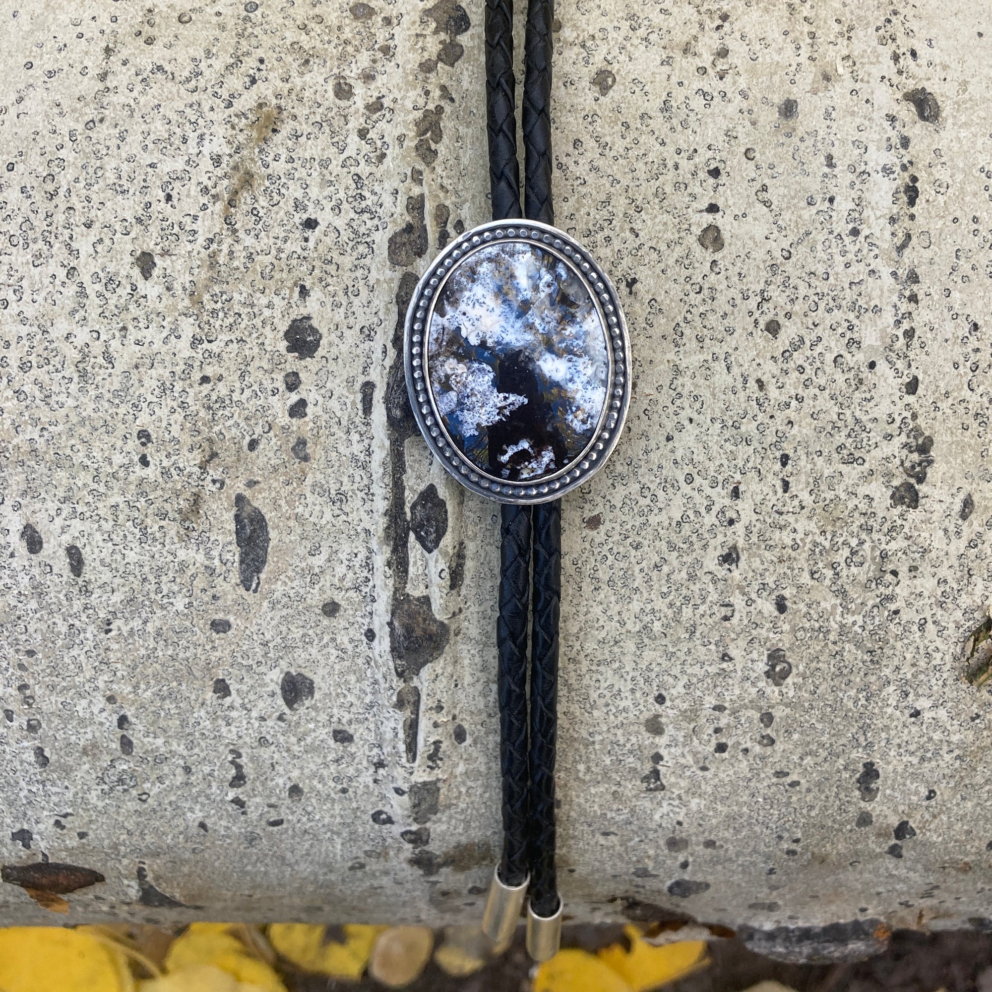 Sheep Spring Agate Leather Bolo