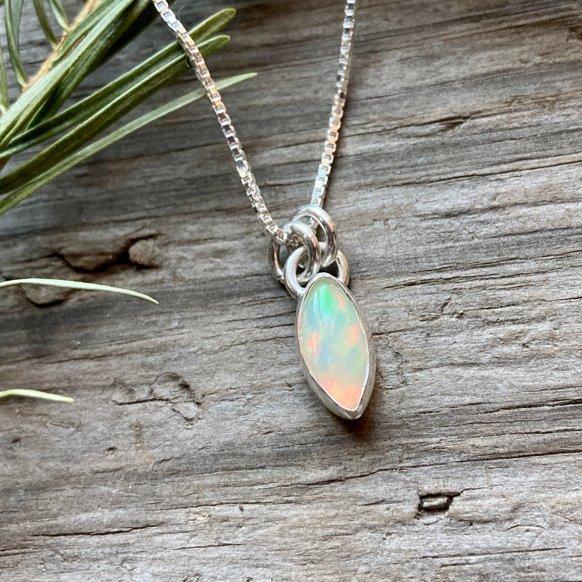 Welo Opal Pendant